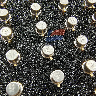 AD590JH Sensore di temperatura a circuito integrato a due pin, elevata accuratezza di calibrazione e resistenza elettrica