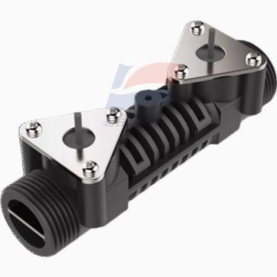 Il flussometro ad ultrasuoni YJJ FS0001 ha un raggio di misura di 1,5 - 3000 L/h ed è utilizzato nei sistemi di gestione dell'acqua